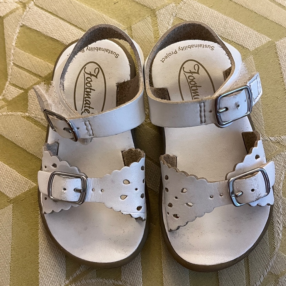 FootMates Ariel White Sandals Velcro size 5